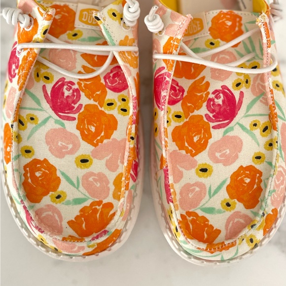 Hey Dude Wendy Watercolor Floral Shoes Womens Size 7 Spring Boho Artsy - Picture 6 of 8